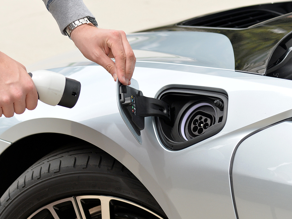 Bmw I8 Gas