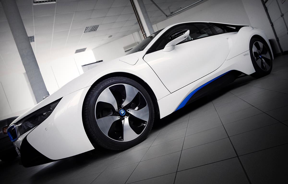 Bmw I8 V8