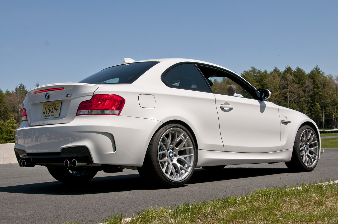 Bmw M1 2011