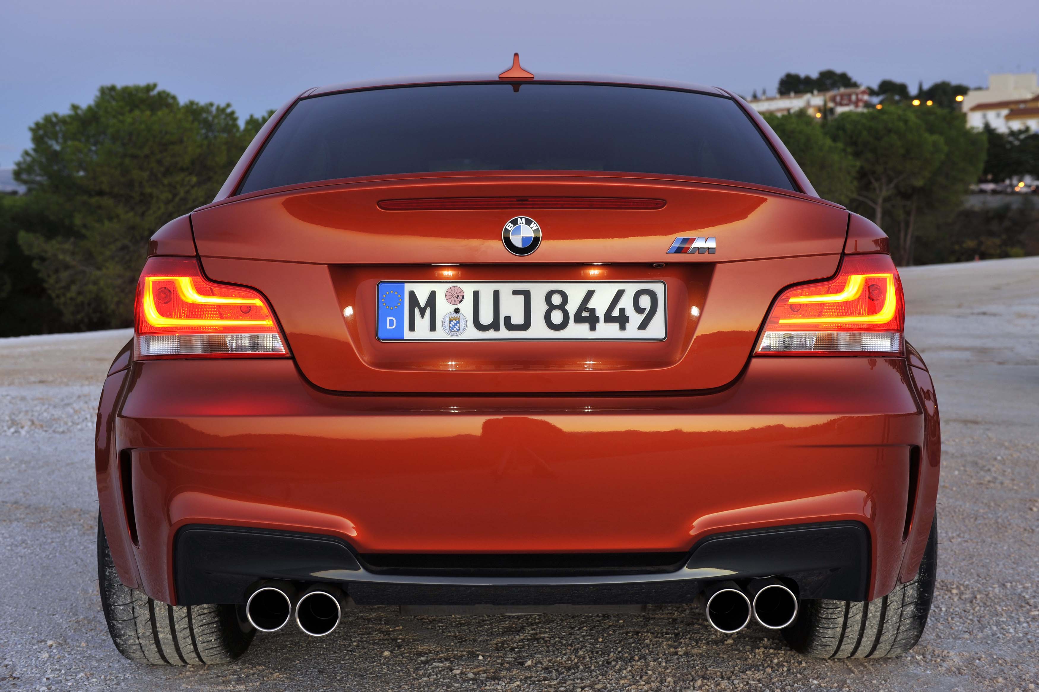 Bmw M1 2011