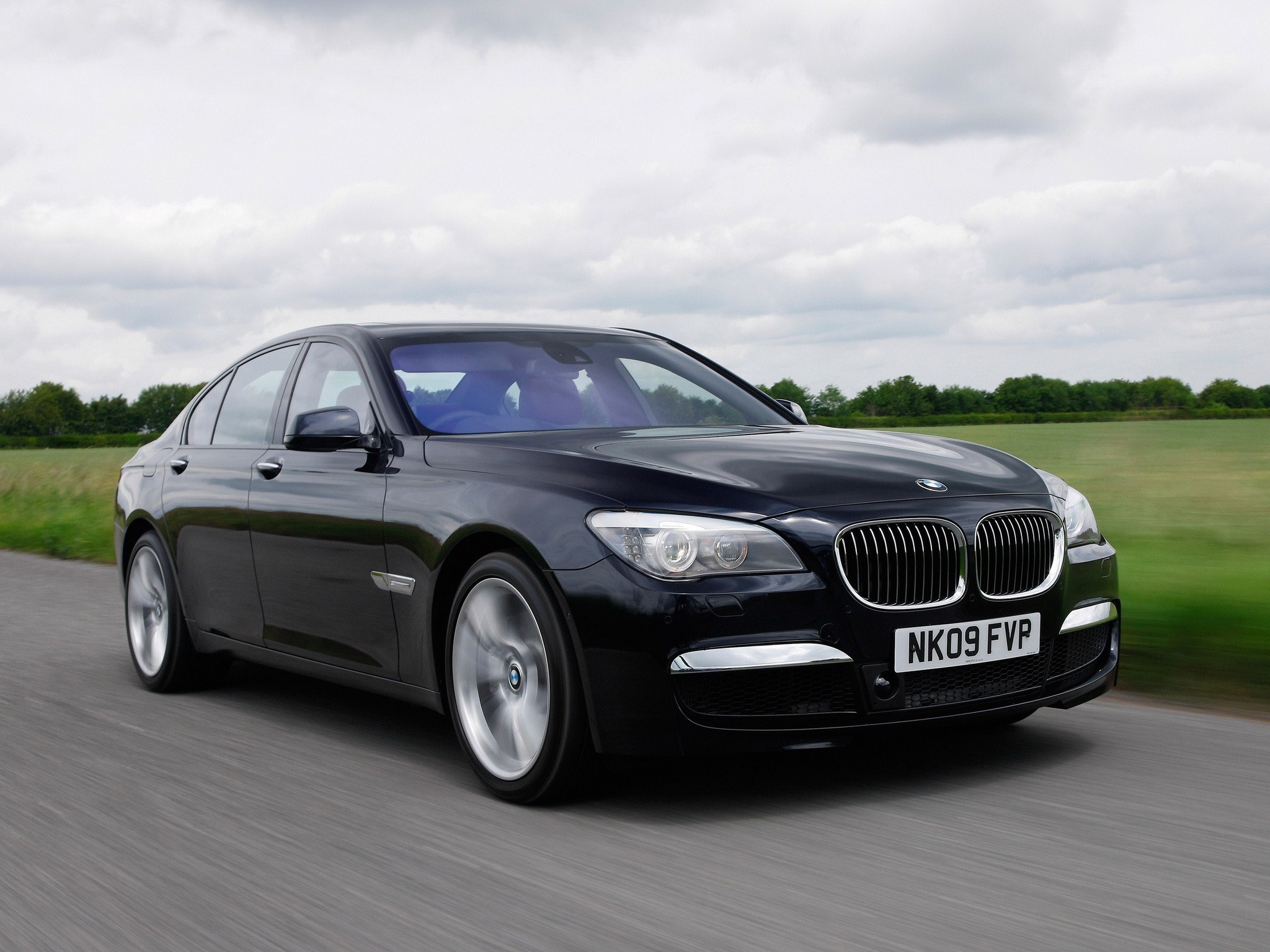 Bmw M7 2010