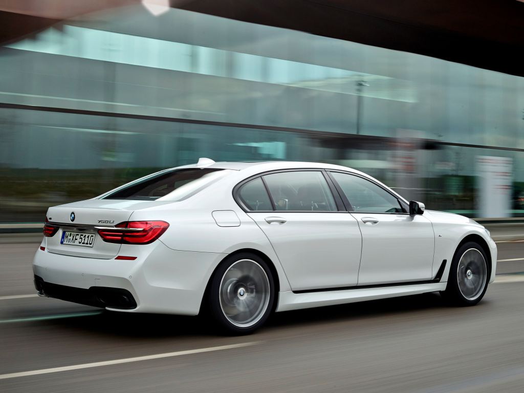 Bmw M7 2016