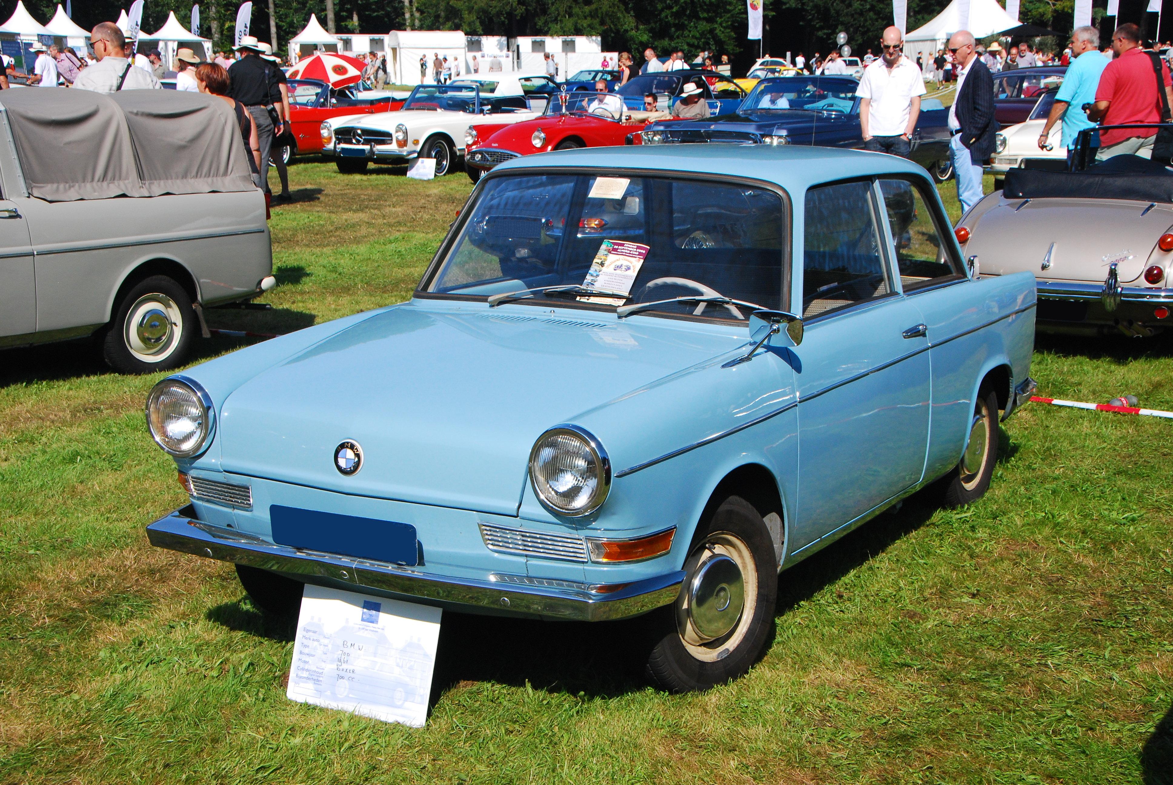 Bmw 700