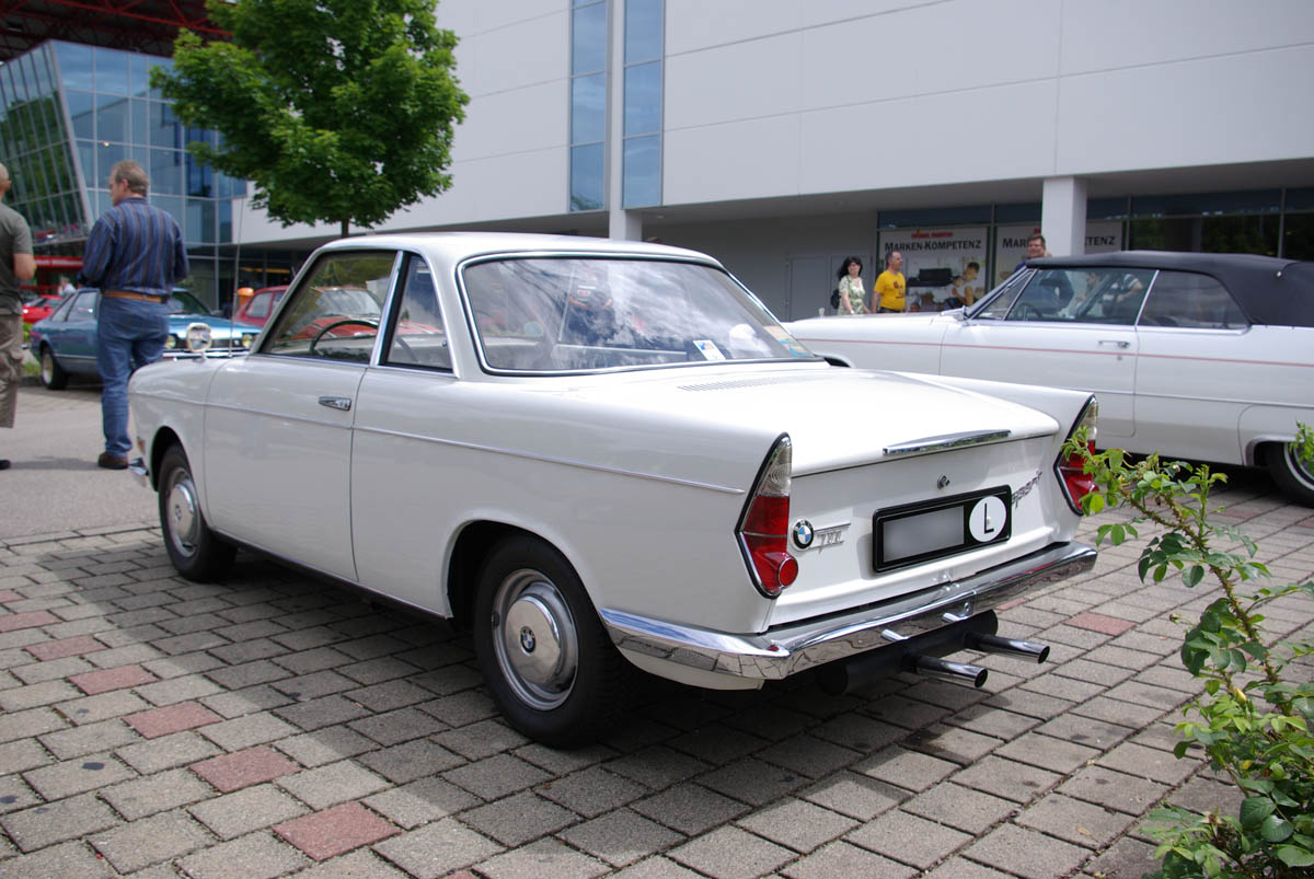 Bmw 700