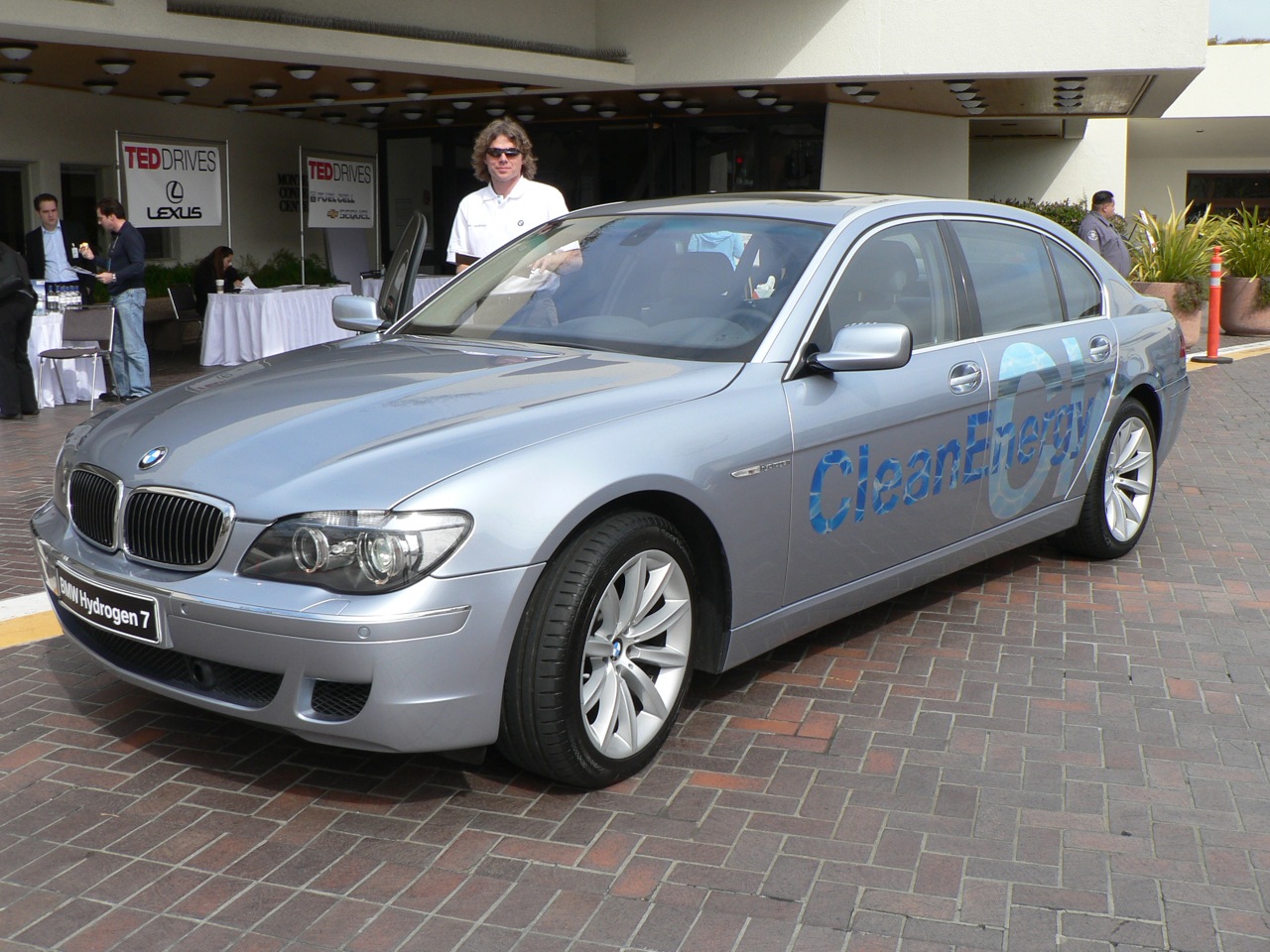 Bmw 745h