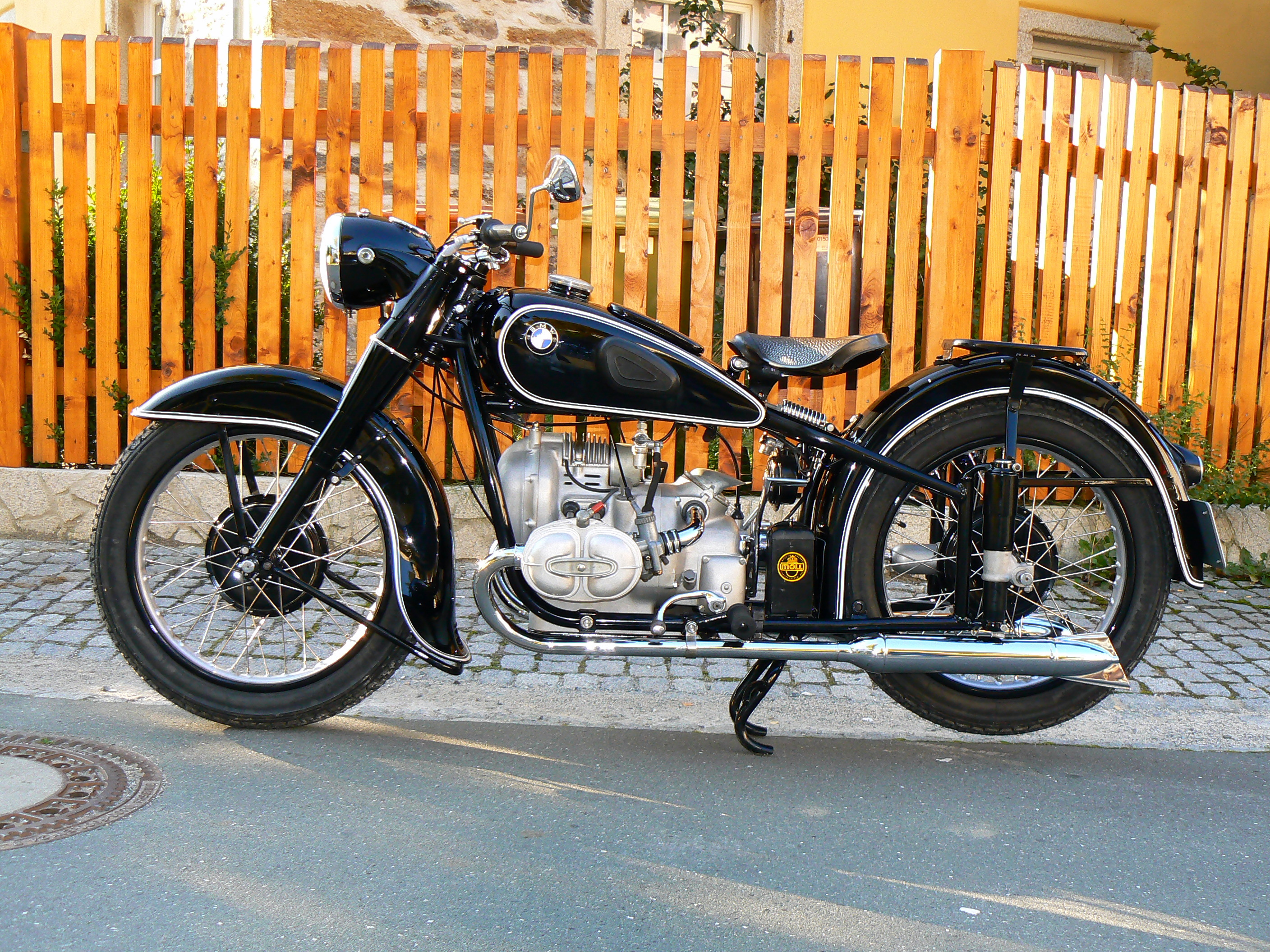 Bmw R 2