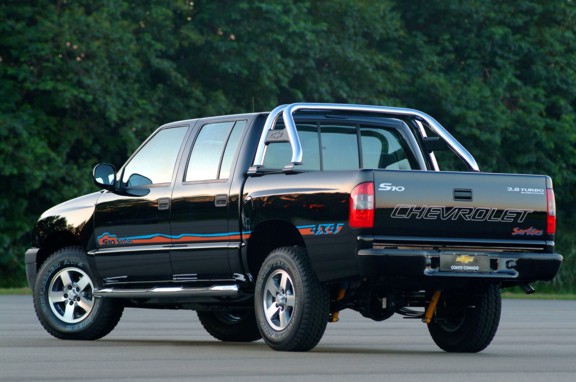 Chevrolet Apache 2004