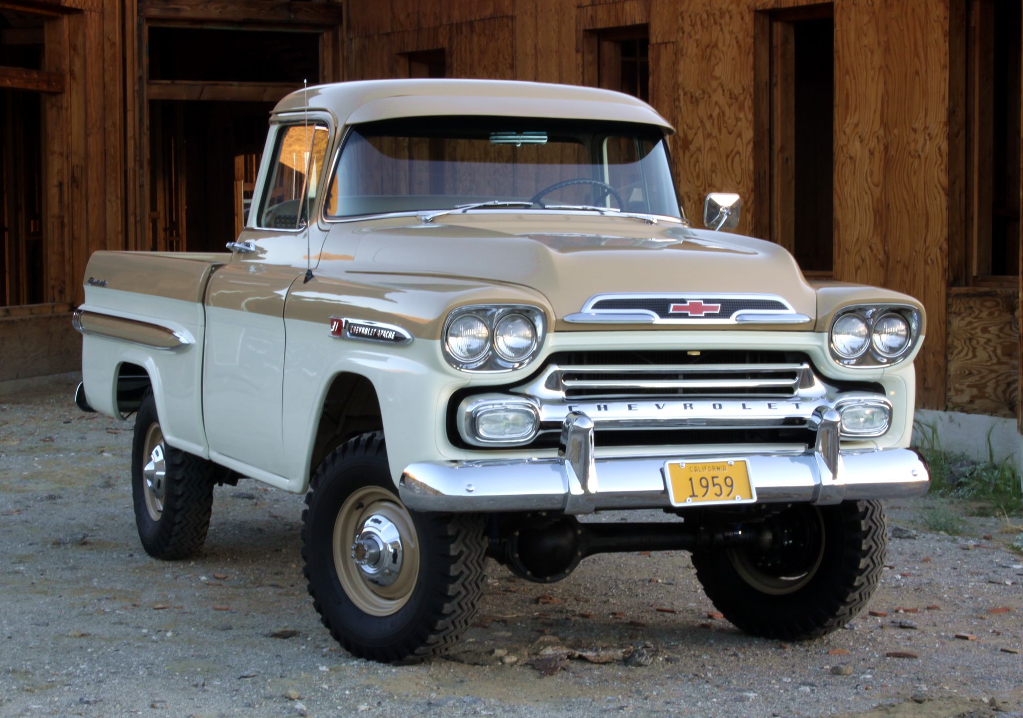 Chevrolet Apache 4x4