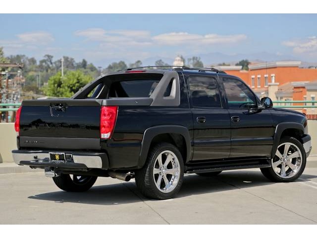 Chevrolet Avalanche 2004