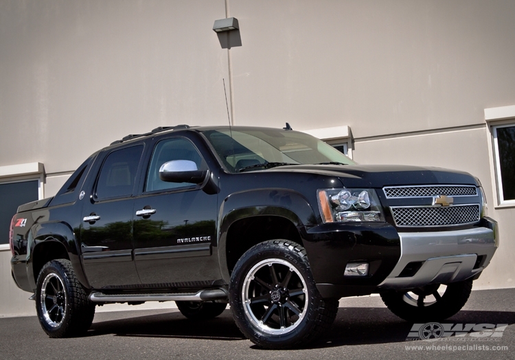 Chevrolet Avalanche Black