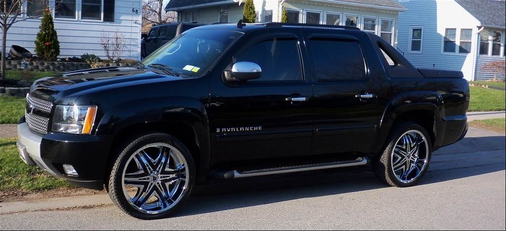 Chevrolet Avalanche Black