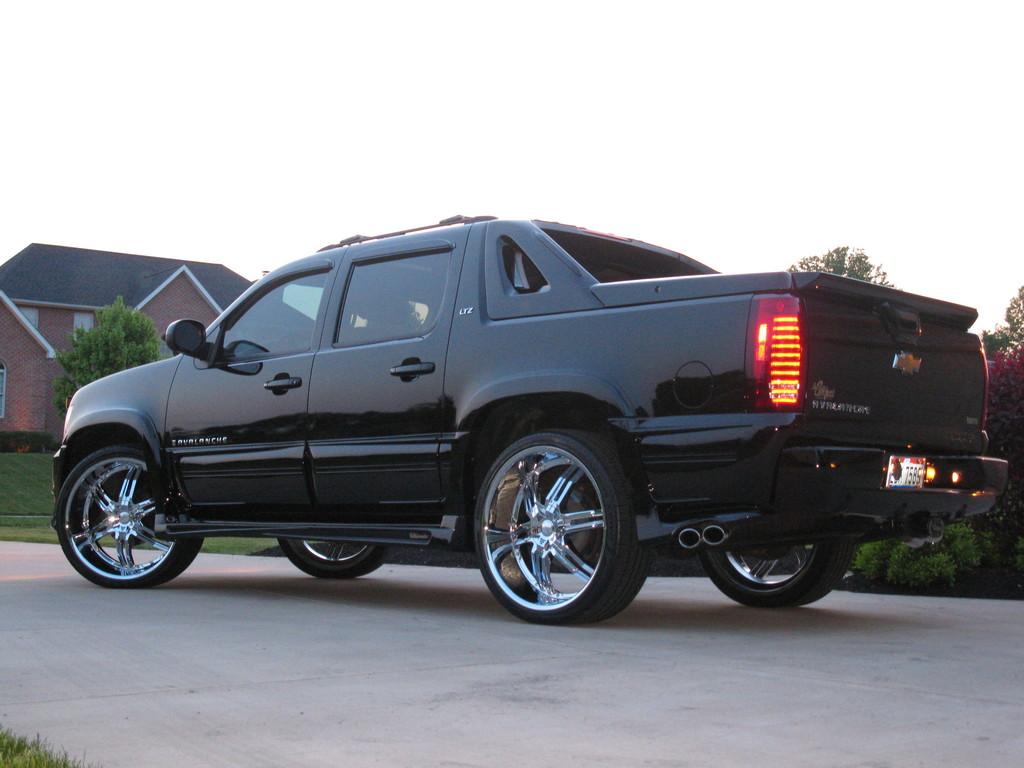 Chevrolet Avalanche Custom