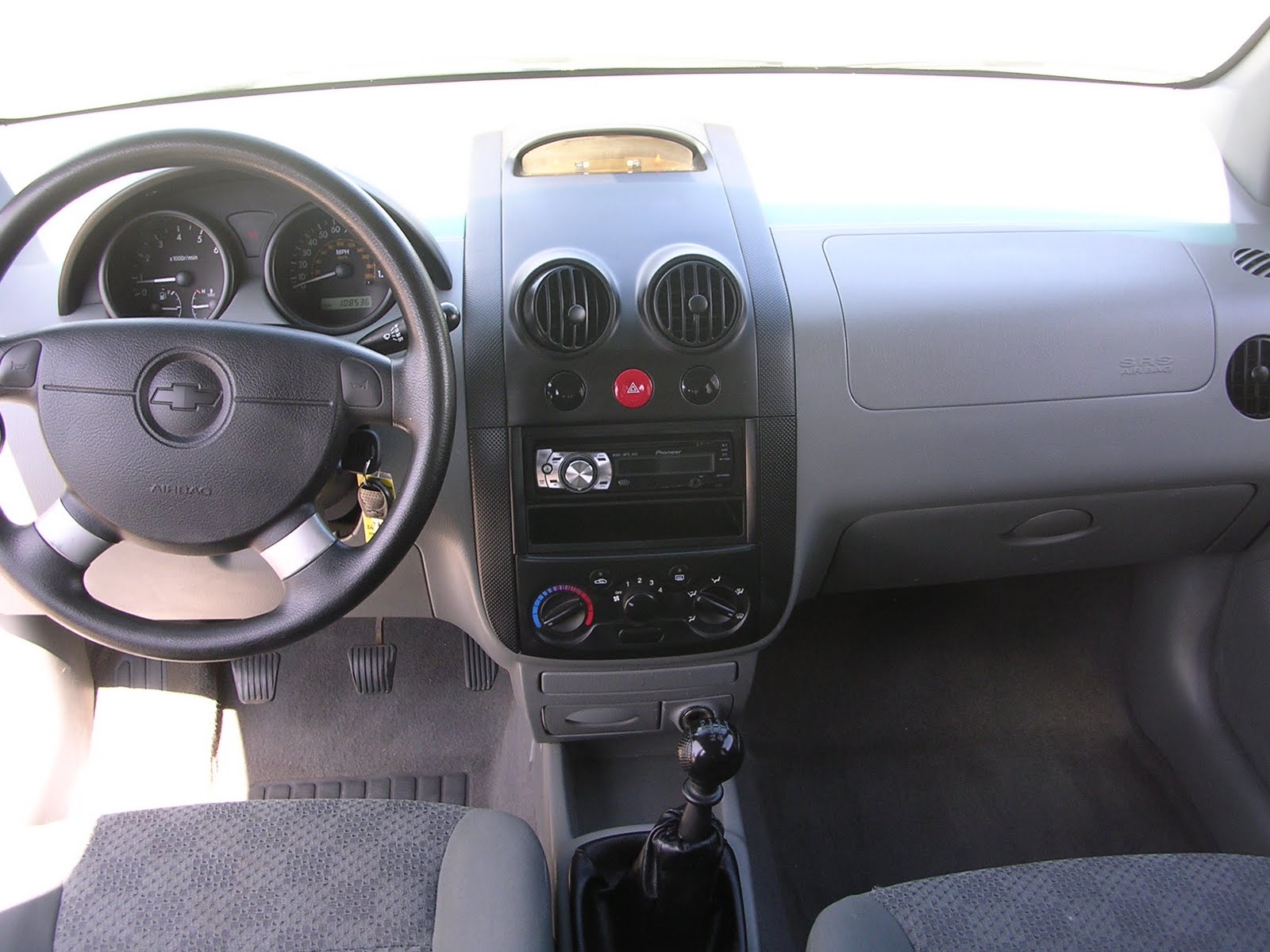 Chevrolet Aveo Orange