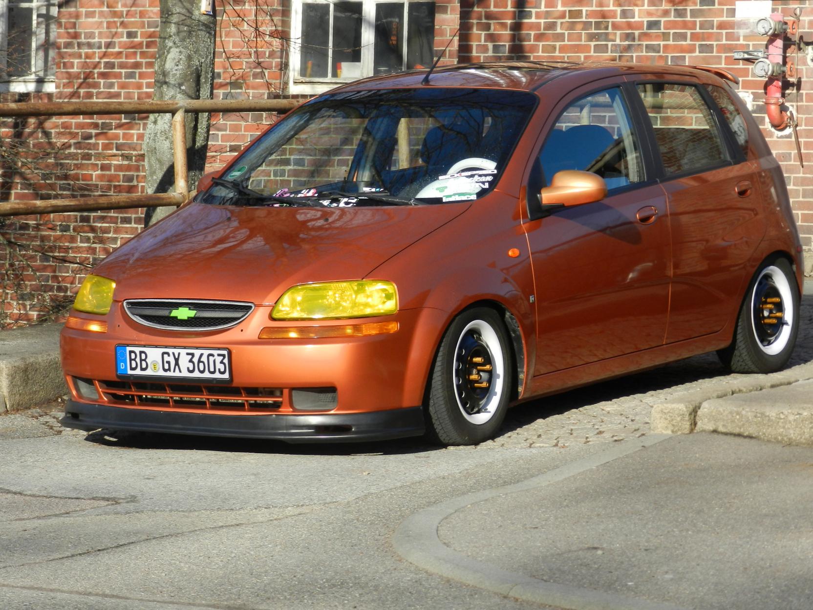 Chevrolet Aveo Orange