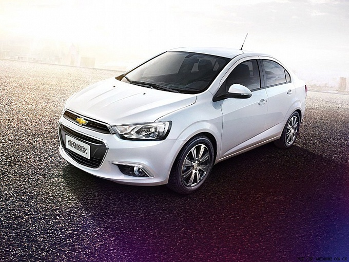 Chevrolet Aveo Sedan 2015