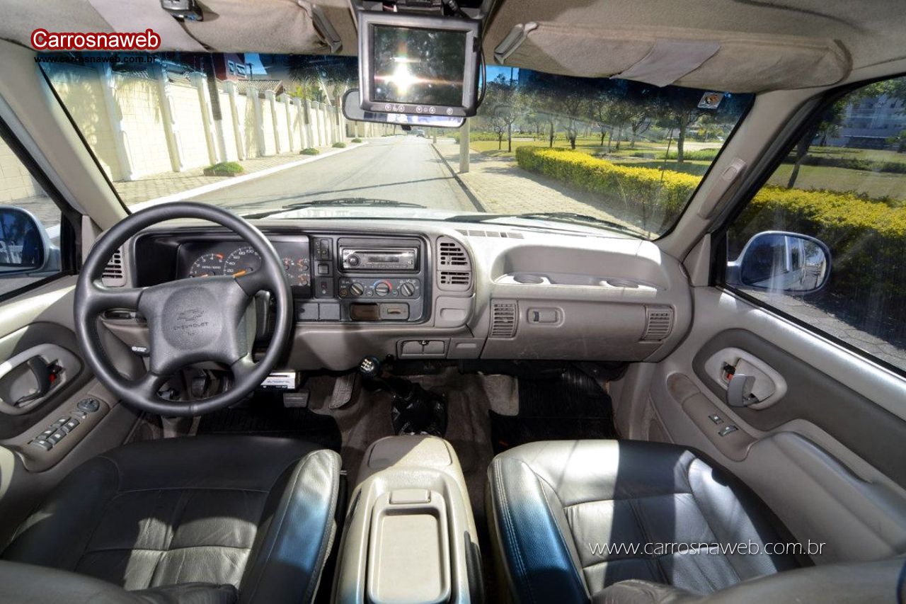 Chevrolet Grand Blazer Dlx