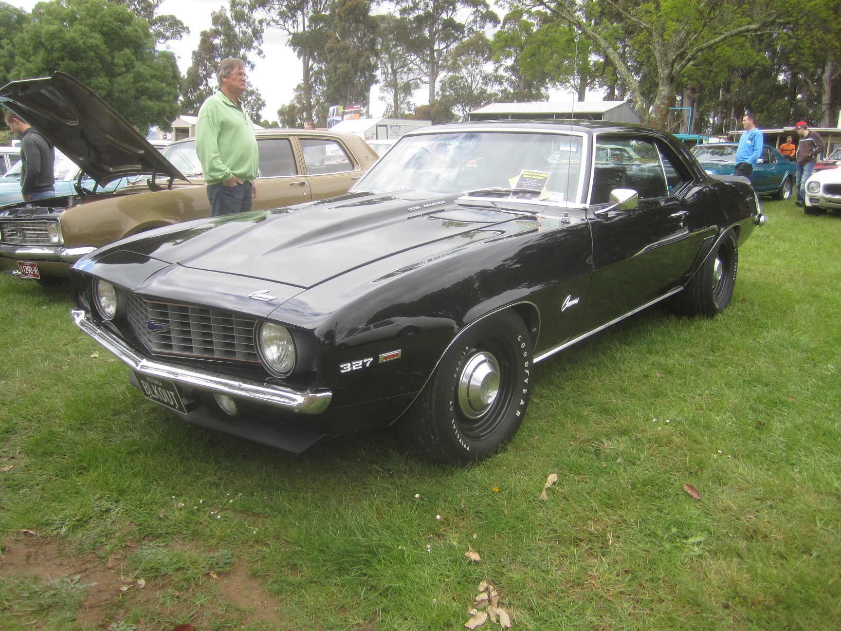 Chevrolet Camaro 327