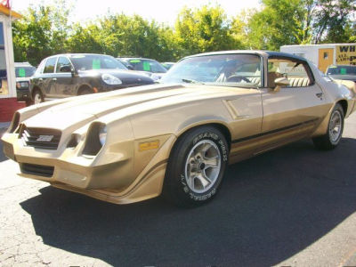 Chevrolet Camaro Gold
