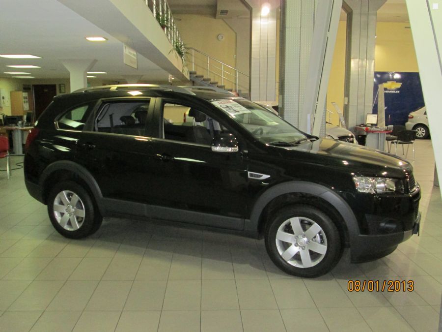 Chevrolet Captiva Black