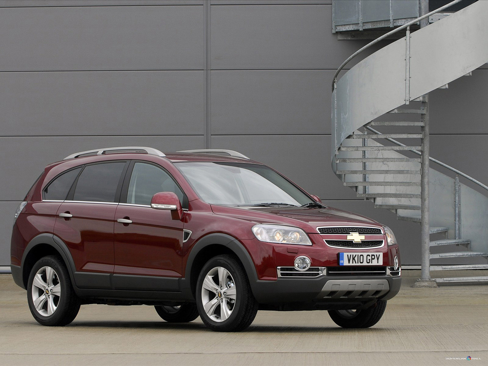 Chevrolet Captiva Red