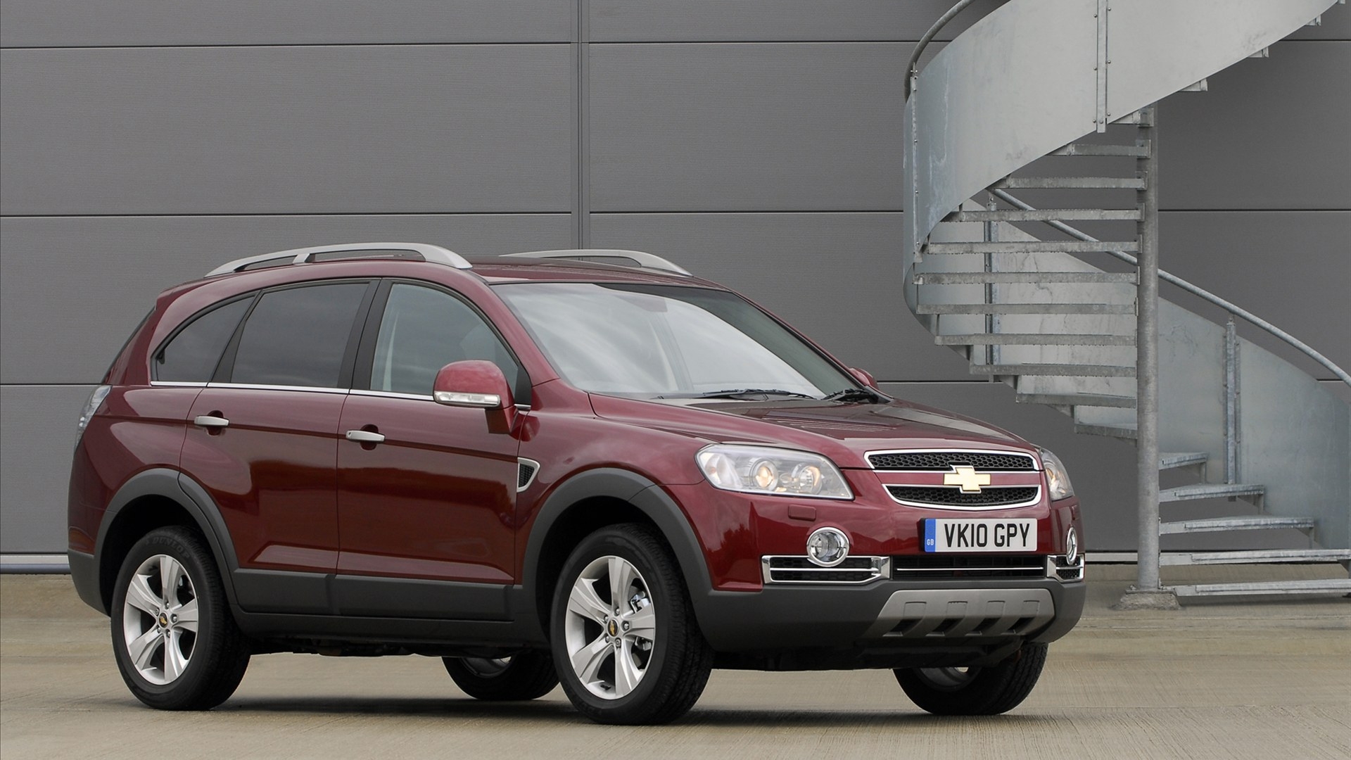 Chevrolet Captiva Red