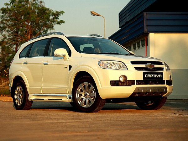 Chevrolet Captiva White