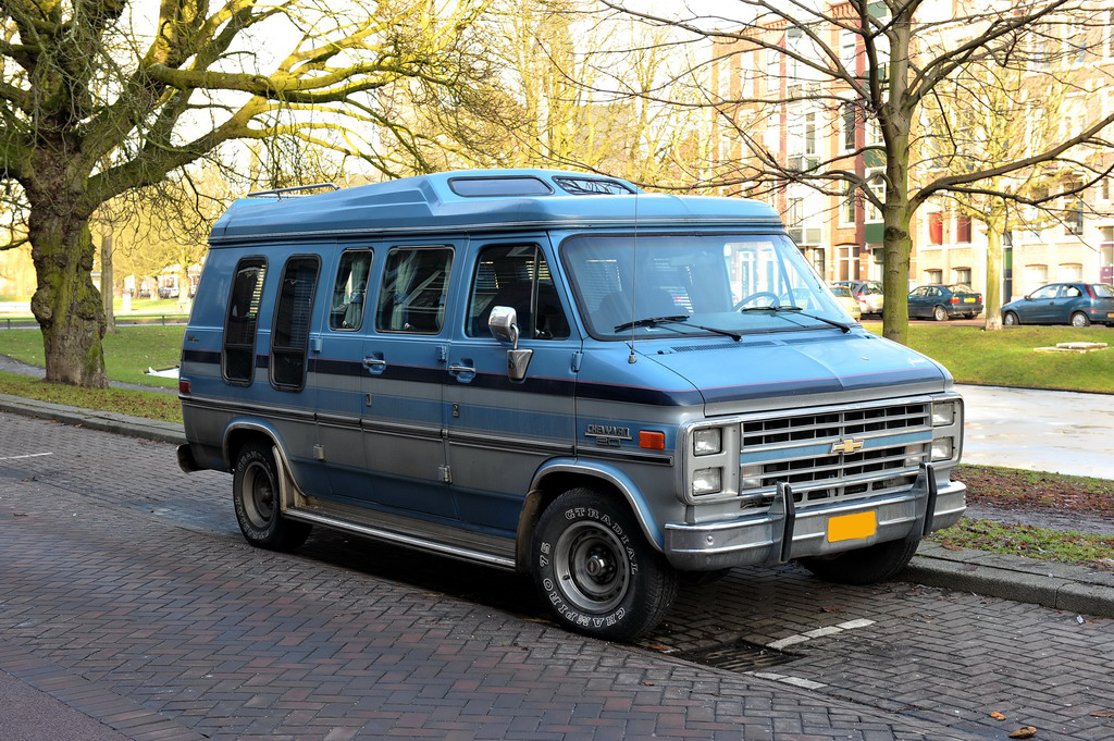 Chevrolet Chevy Van 20