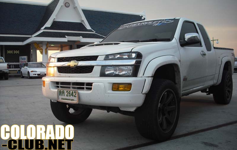Chevrolet Colorado White