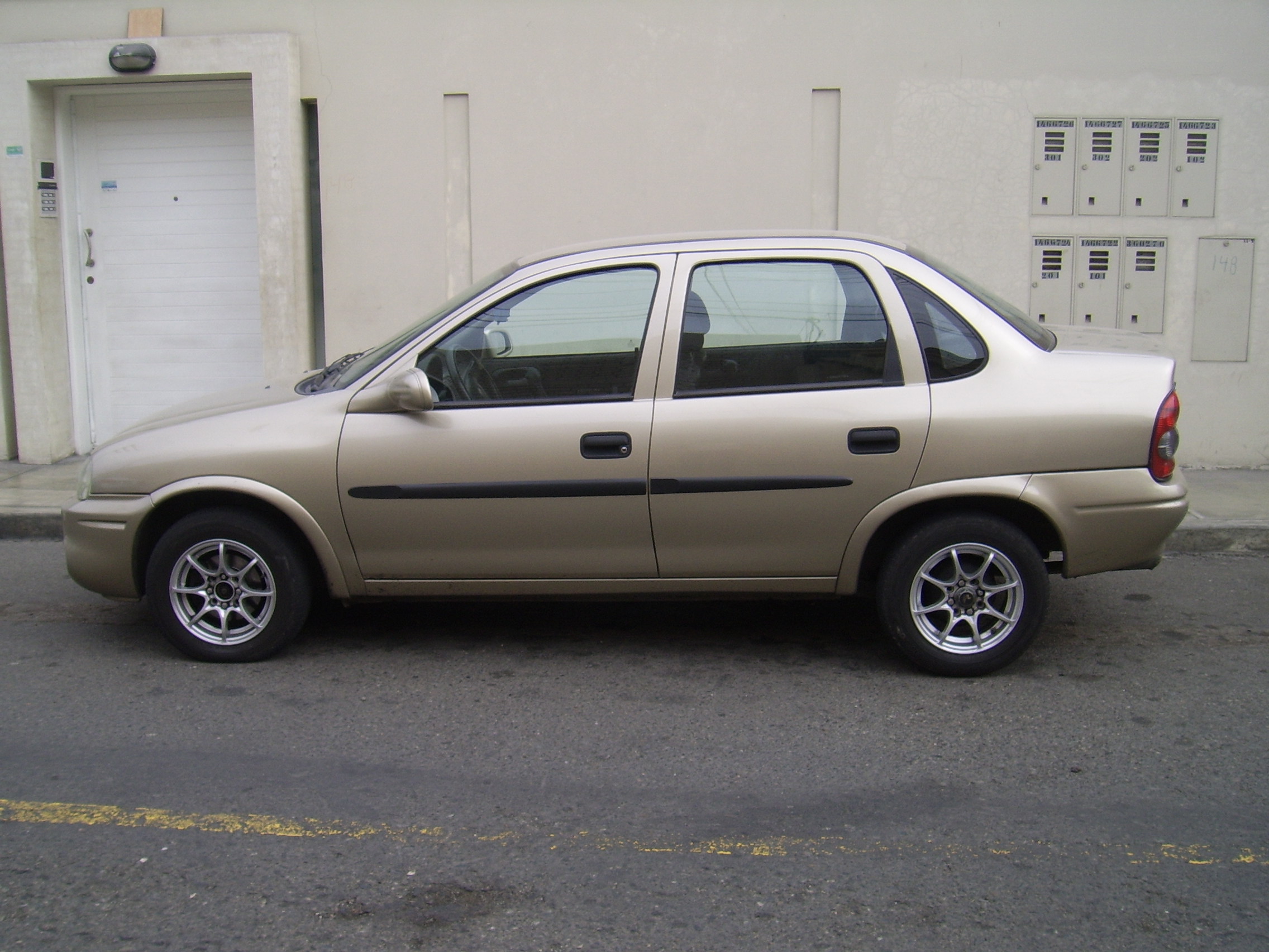 Chevrolet Corsa Extra