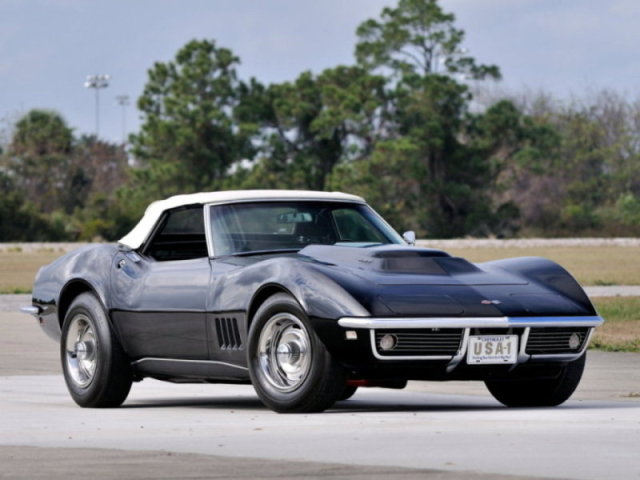 Chevrolet Corvette Stingray 427