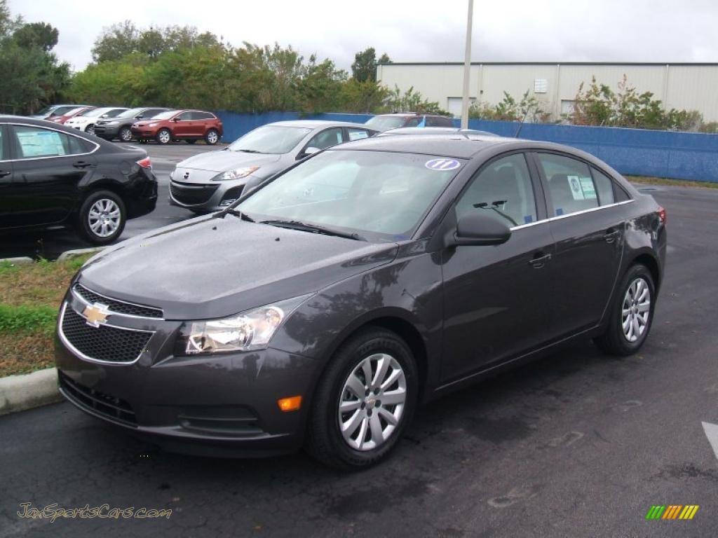Chevrolet Cruze Dark Grey