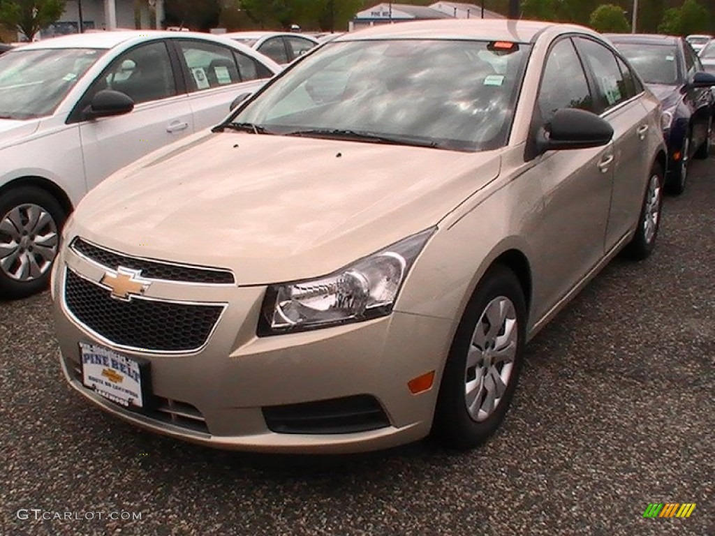 Chevrolet Cruze Gold