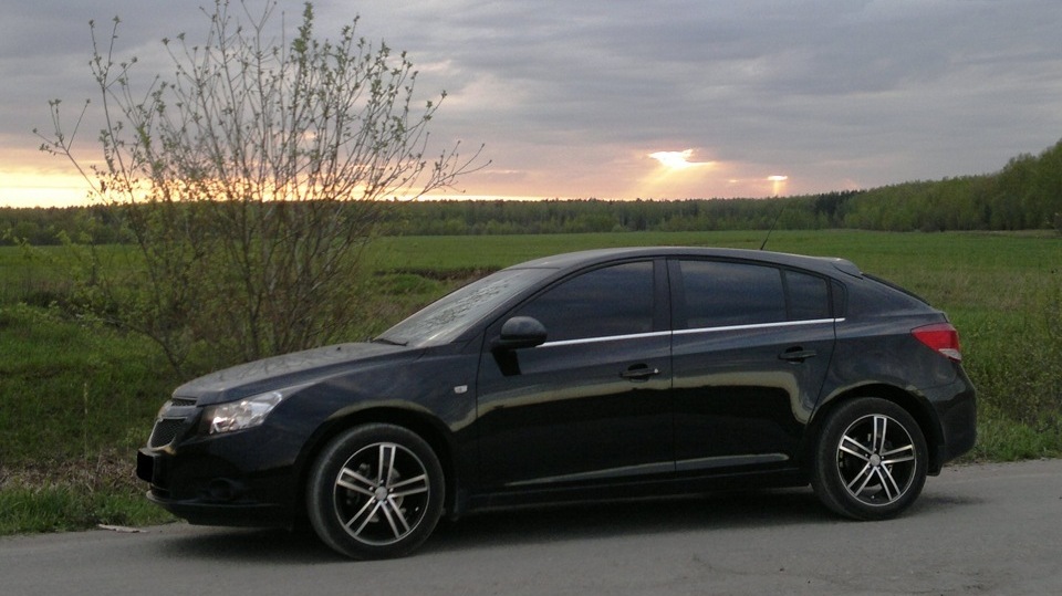 Chevrolet Cruze Hatchback Black