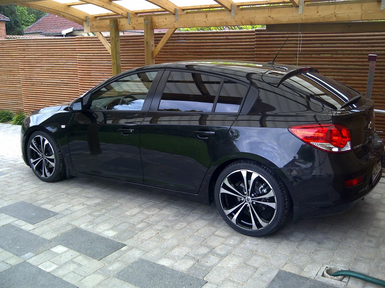 Chevrolet Cruze Hatchback Black