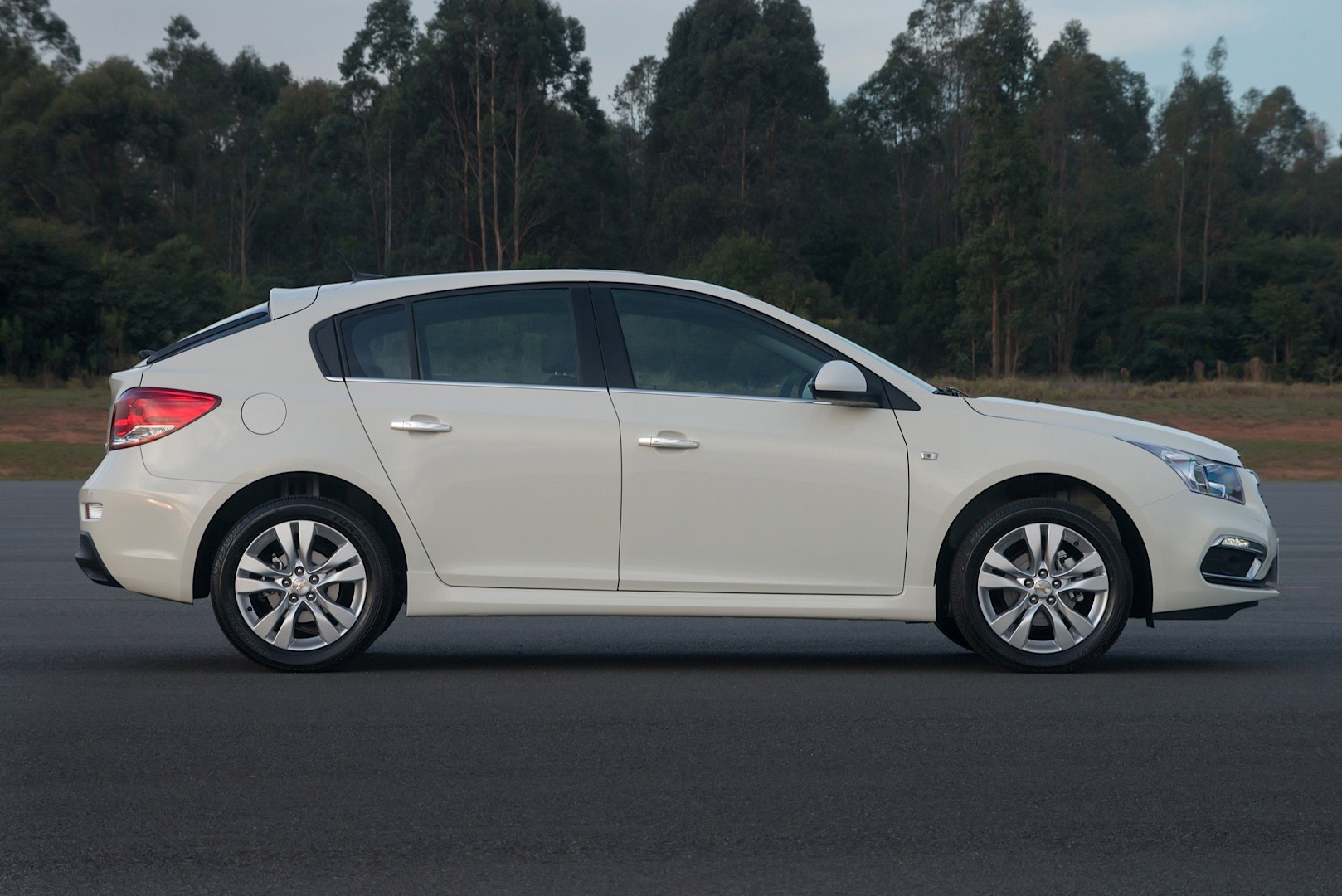 Chevrolet Cruze Sport6