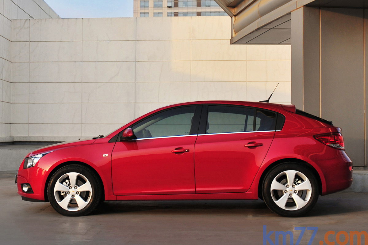Chevrolet Cruze Velvet Red