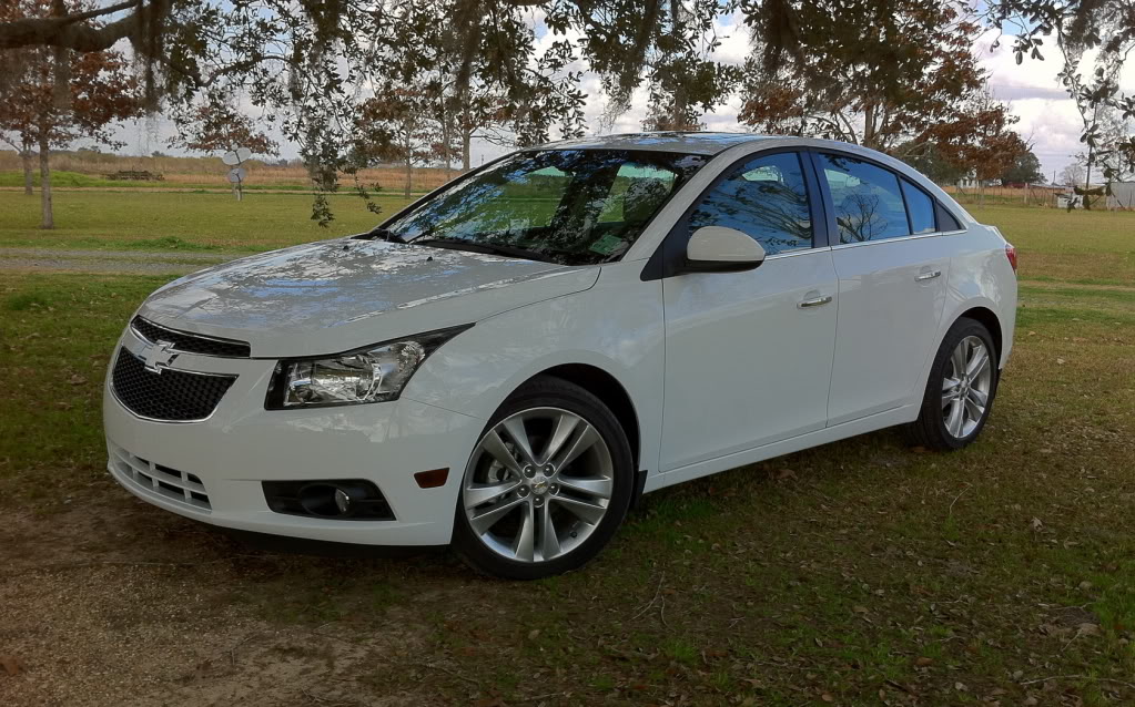 Chevrolet Cruze White