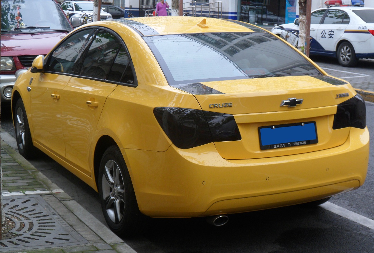 Chevrolet Cruze Yellow
