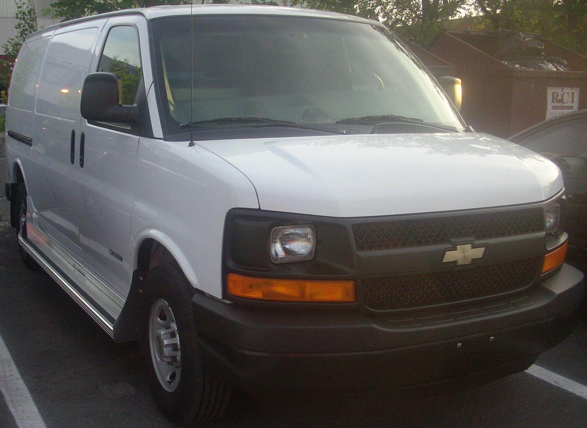 Chevrolet Express 2003