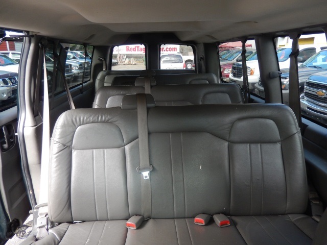 Chevrolet Express 8 Passenger
