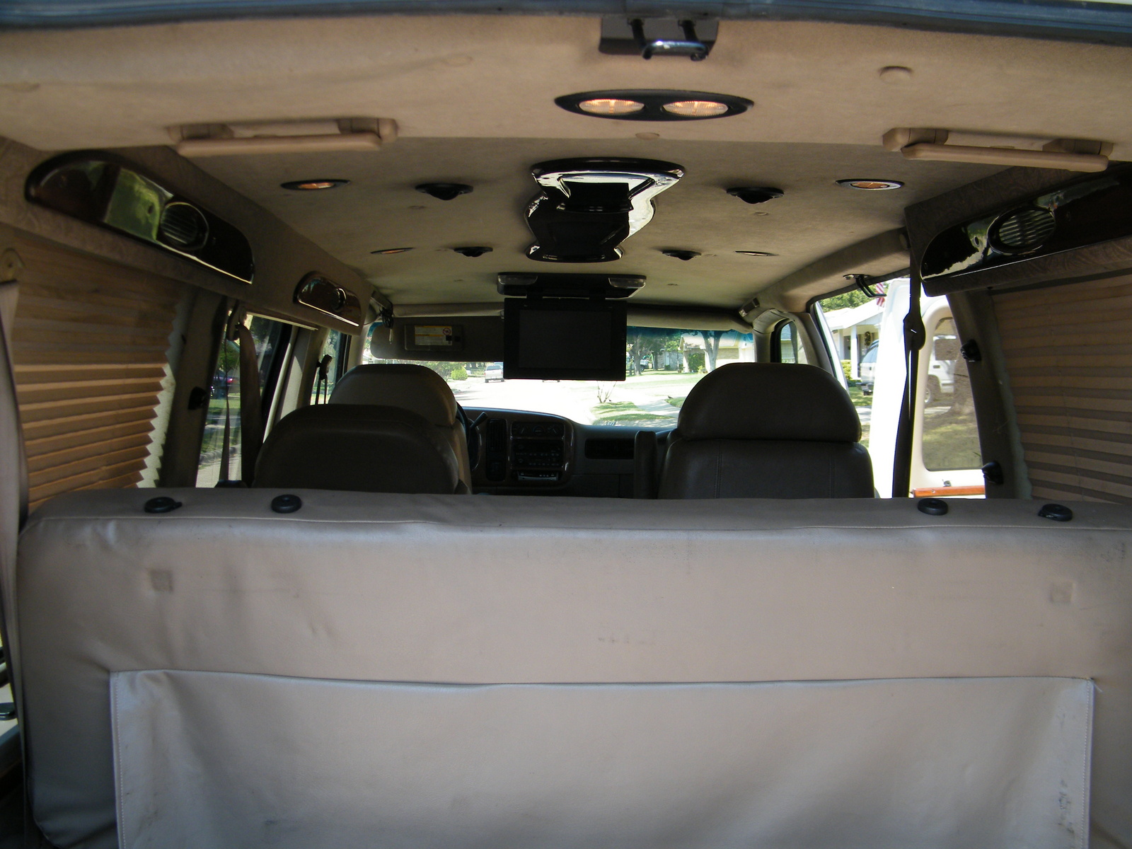 Chevrolet Express 8 Passenger