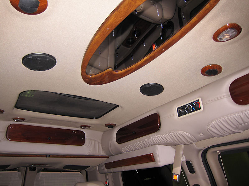 Chevrolet Express Awd