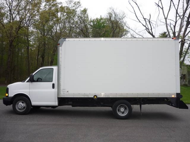 Chevrolet Express Box Truck