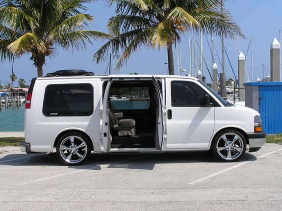 Chevrolet Express Custom