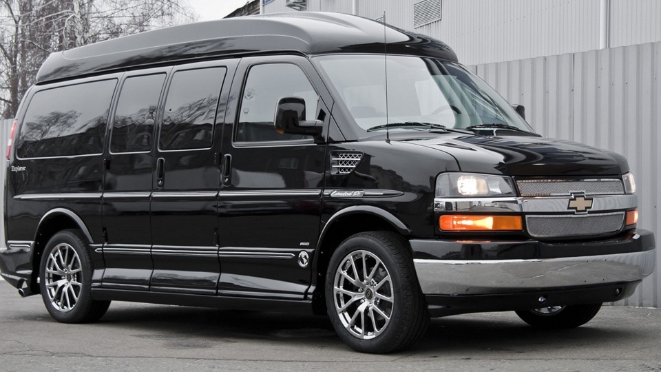 Chevrolet Express Minibus