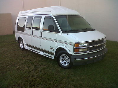 Chevrolet Express Minivan