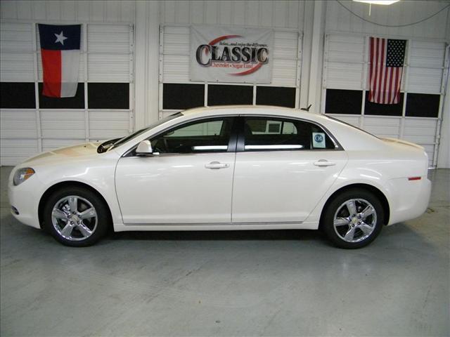 Chevrolet Malibu White