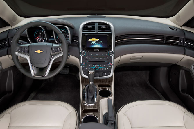Chevrolet Malibu White