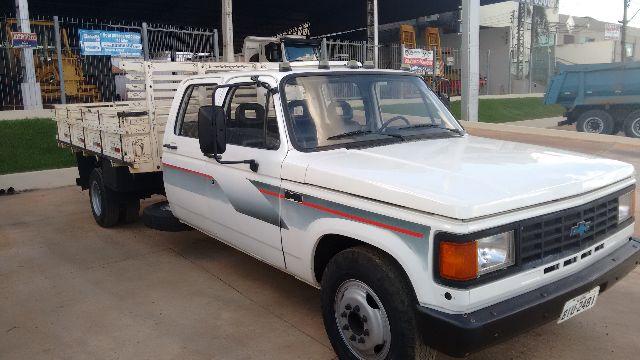Chevrolet D-40