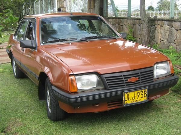 Chevrolet Monza 1.8